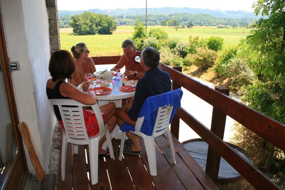 Naturist Hotel Peyraille Libaros Exterior photo